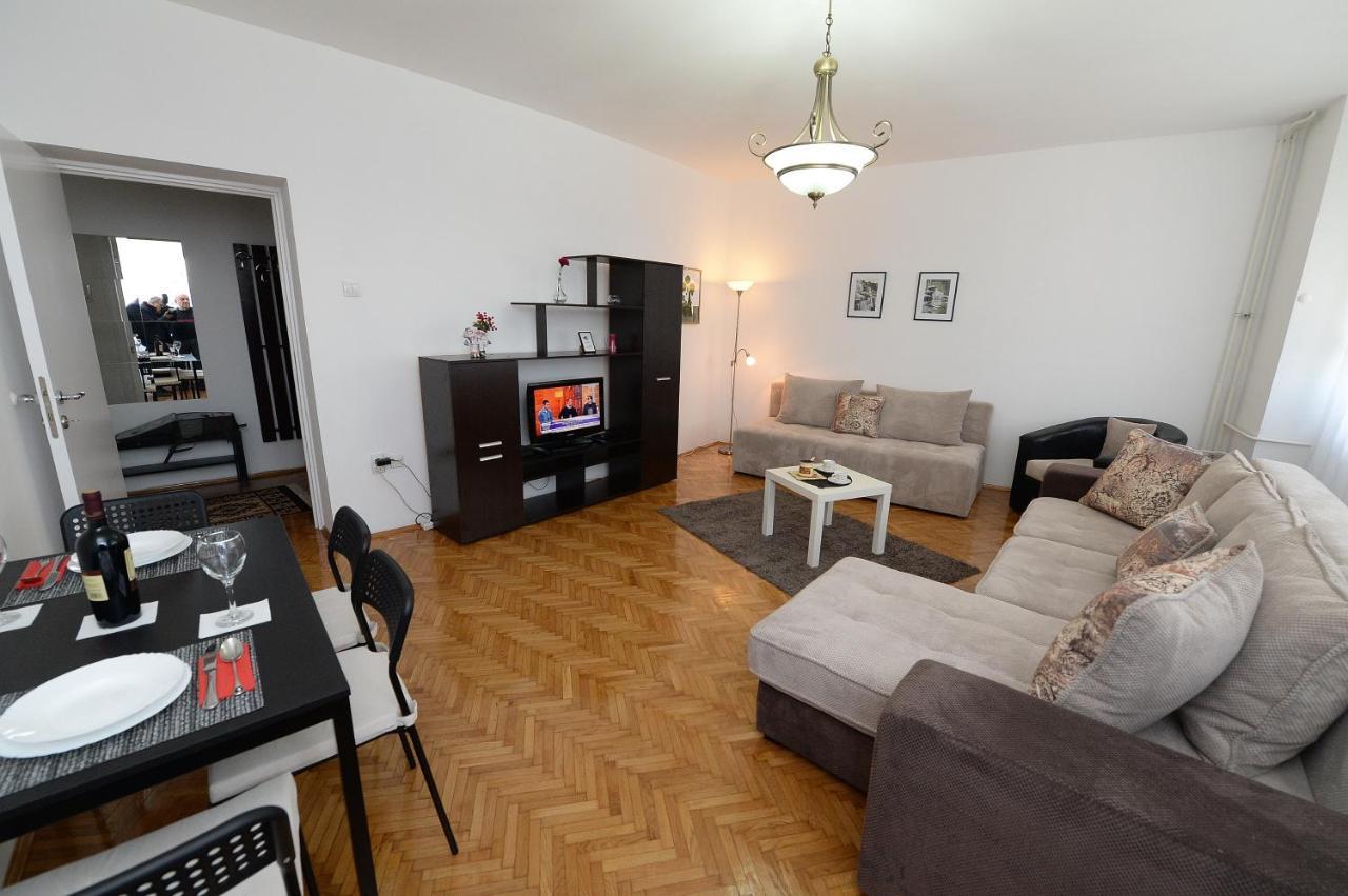 Obilic Appartement Belgrado Buitenkant foto