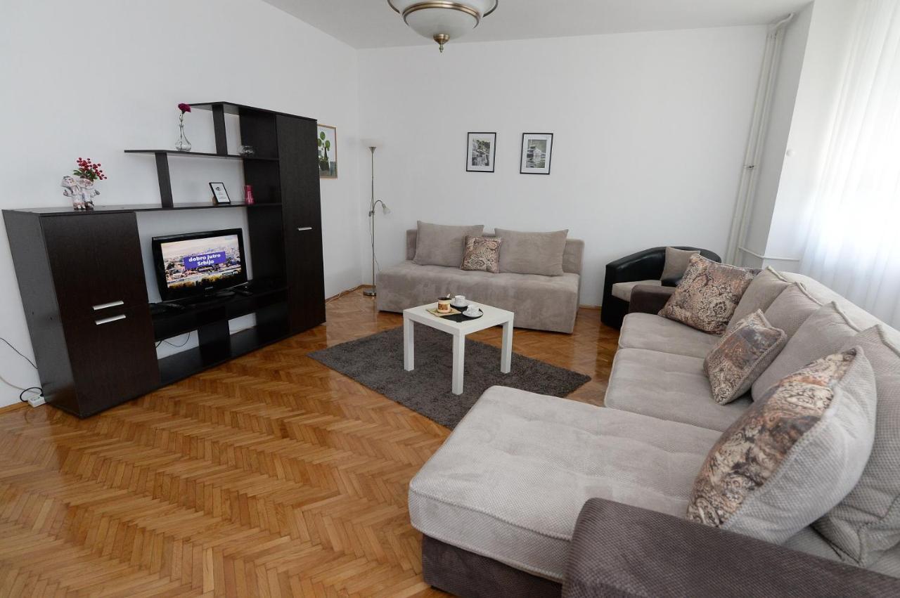 Obilic Appartement Belgrado Buitenkant foto