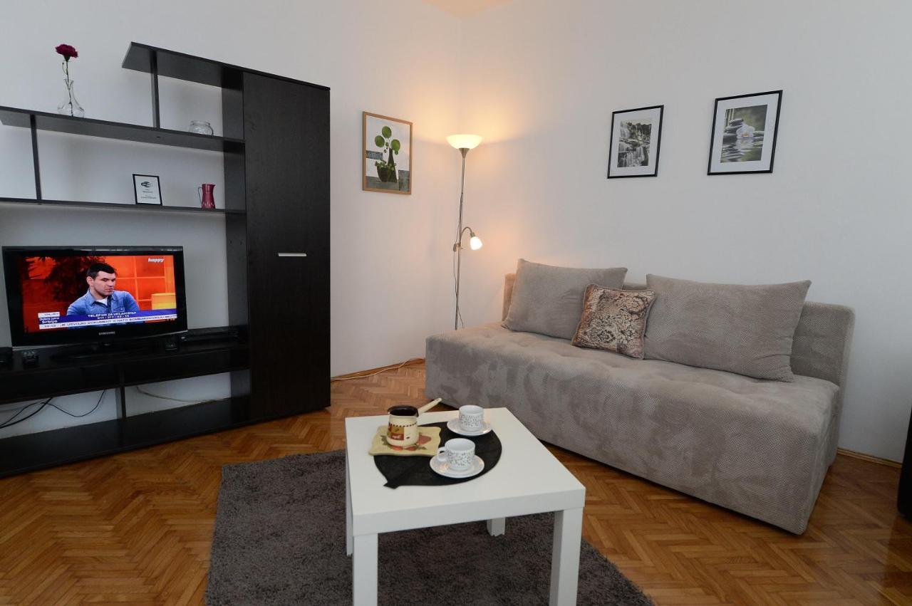 Obilic Appartement Belgrado Buitenkant foto