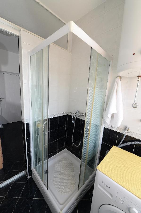 Obilic Appartement Belgrado Buitenkant foto