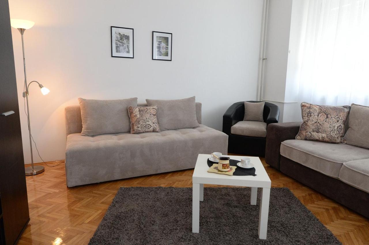Obilic Appartement Belgrado Buitenkant foto